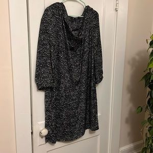 Blue/grey/black animal print dress cowl neck with pockets!!